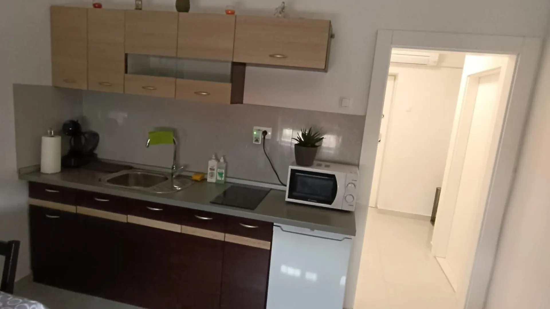 Novi studio apartman Emda u centru Splita, private parking 0*, Split